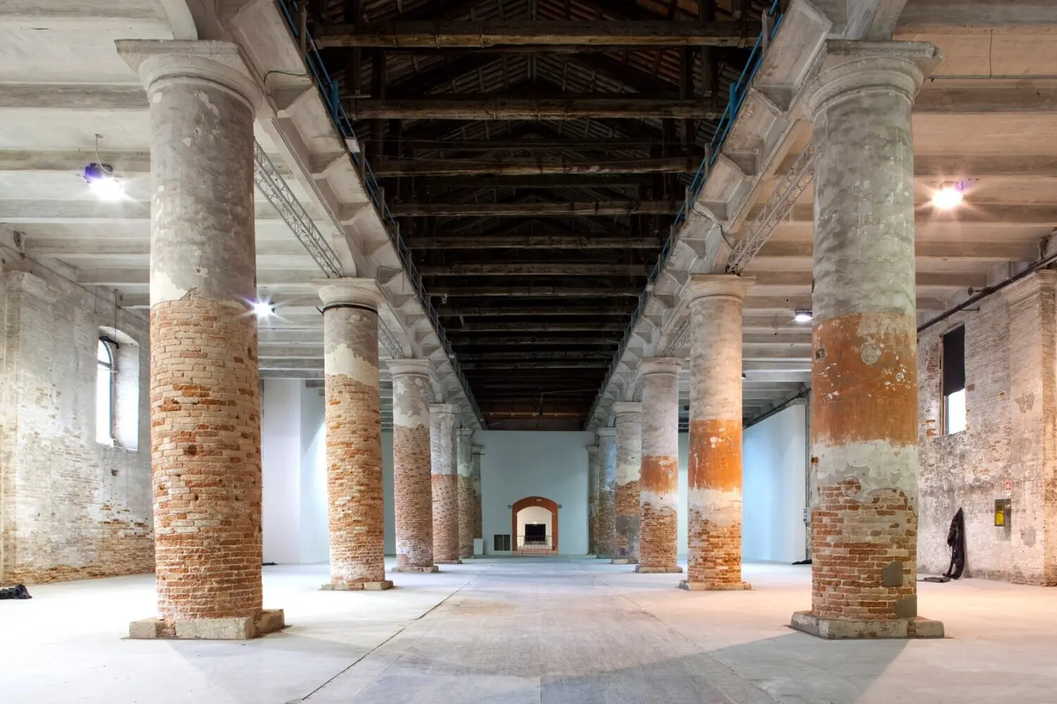 bienal de venecia grafica - Cuántos pabellones tiene la Bienal de Venecia