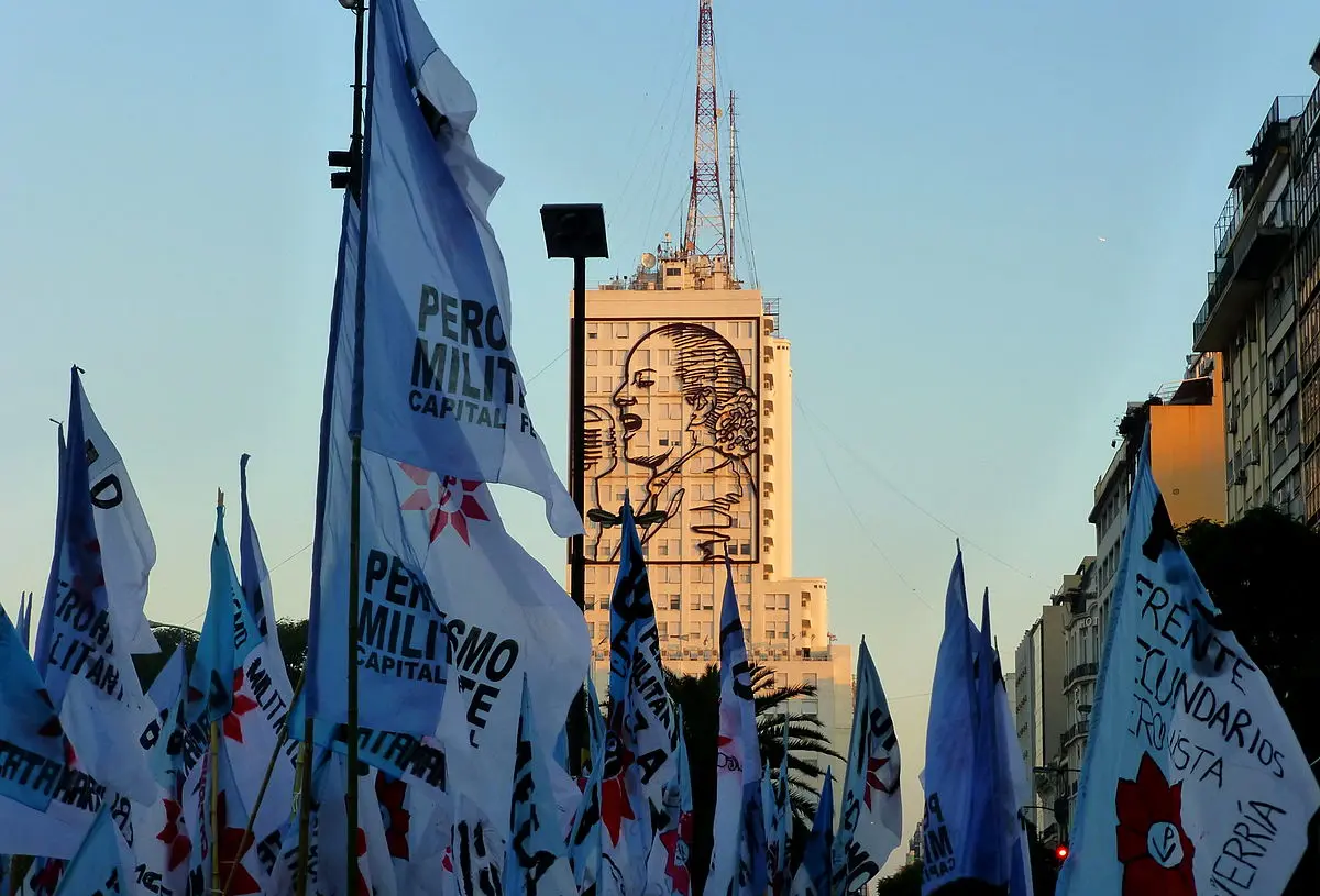 ccf grafica eva peron - Qué hay en el edificio con la cara de evita